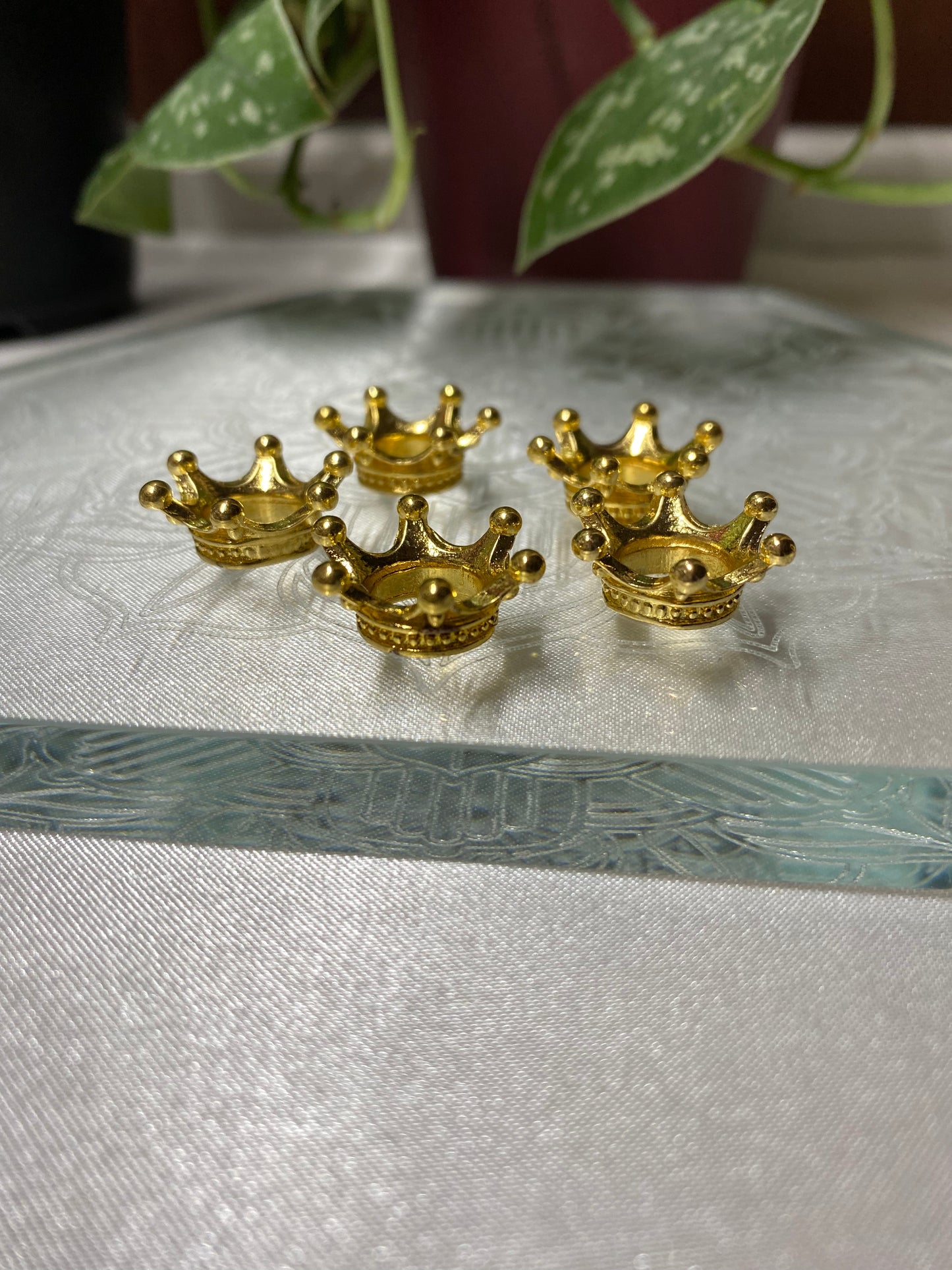 Mini Crown Sphere Stands